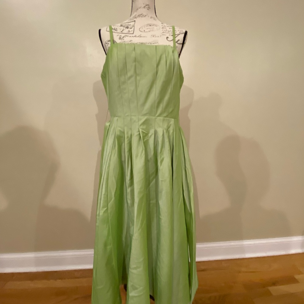 NW  Nightway Evening formal dress